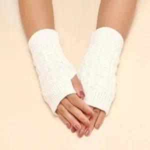 White Cable Knit Glove-Fingerless